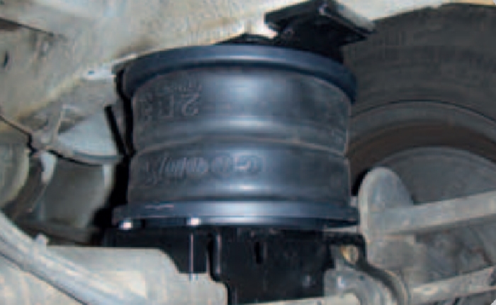 Mercedes Sprinter Bj. 2018-, Modelle 209-324, m. Heckantrieb, Fach links, Radstand 3250mm, passende Zusatz-Luftfederung 8 Zoll Zweikreis Doppelfaltenbalg- Anlage, Semi Air Komfortset, syst. LF1