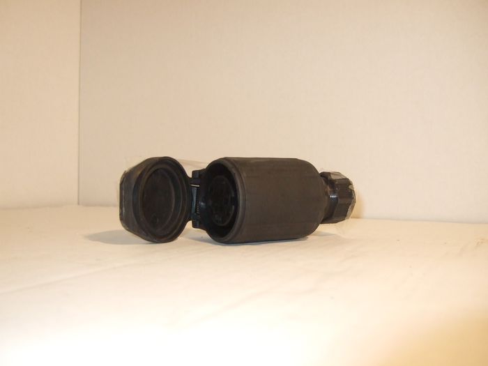 Steckdose 13polig PVC fliegend mit Haken Steckdose 13polig PVC fliegend mit Haken